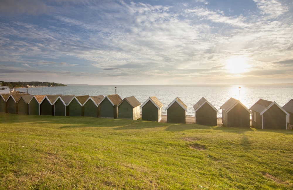 gurnard beach huts